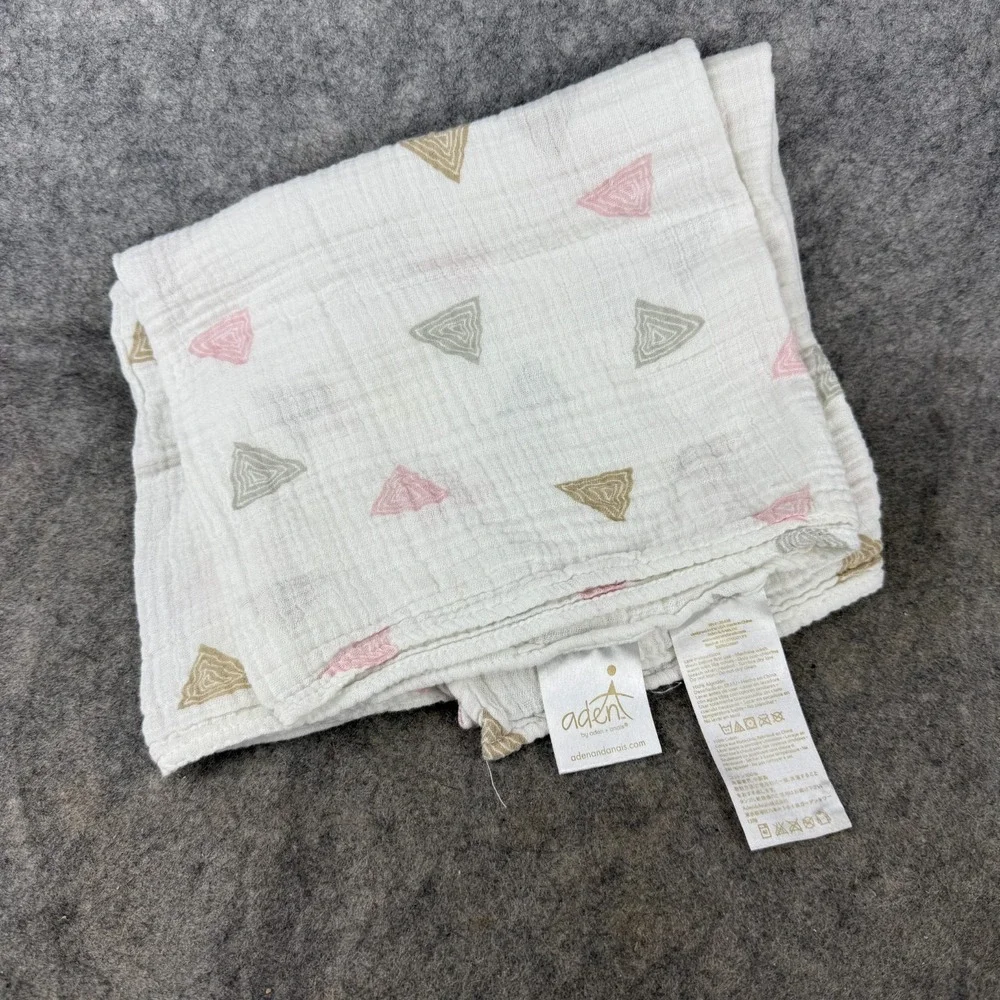Aden + Anais Triangle Print Baby‎ Swaddle Blanket Pink White Tan Gray Muslin